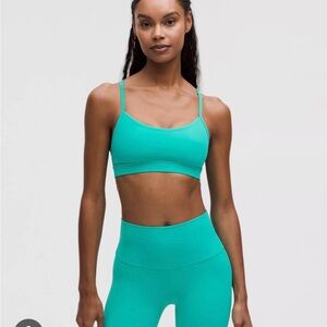 lululemon Flow Y Bra Nulu (A-C Cup)